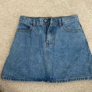 BRANDY MELVILLE SKIRT